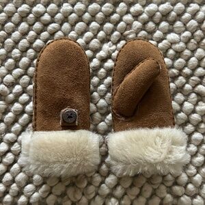 UGG Toddler Sheepskin Mittens